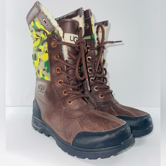 UGG KIDS YOUTH CAMO BOOTS WATERPROOF SIZE 1 SNOW BOOTS - Picture 4 of 7